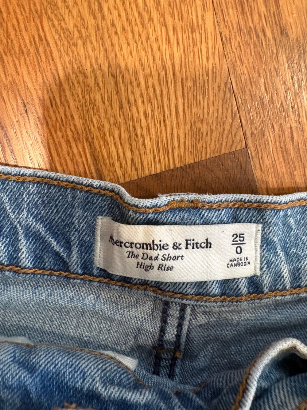 A&F High Rise Dad Short - Picture 7 of 7